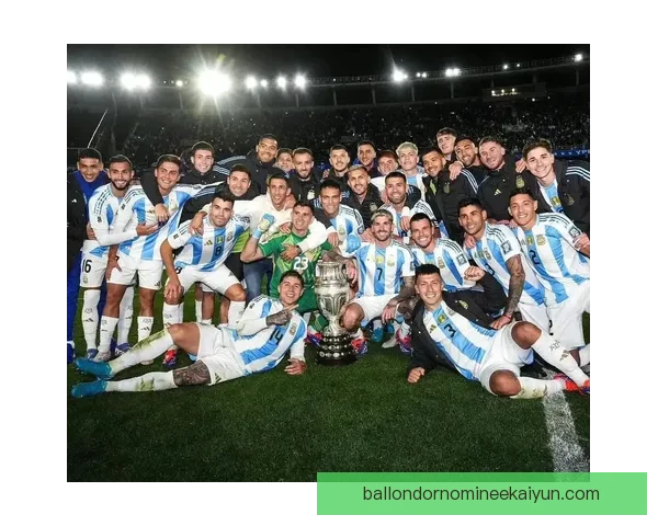 斯卡洛尼战术成熟度提升，阿根廷队表现持续稳健